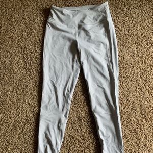 Victoria’s Secret Knockout keyhole leggings